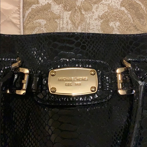 Michael Kors Hamilton Snakeskin Bag - Picture 2 of 6
